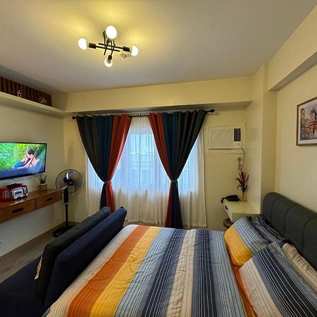 Condo Home With Fast Wifi In Bacolod City Buitenkant foto