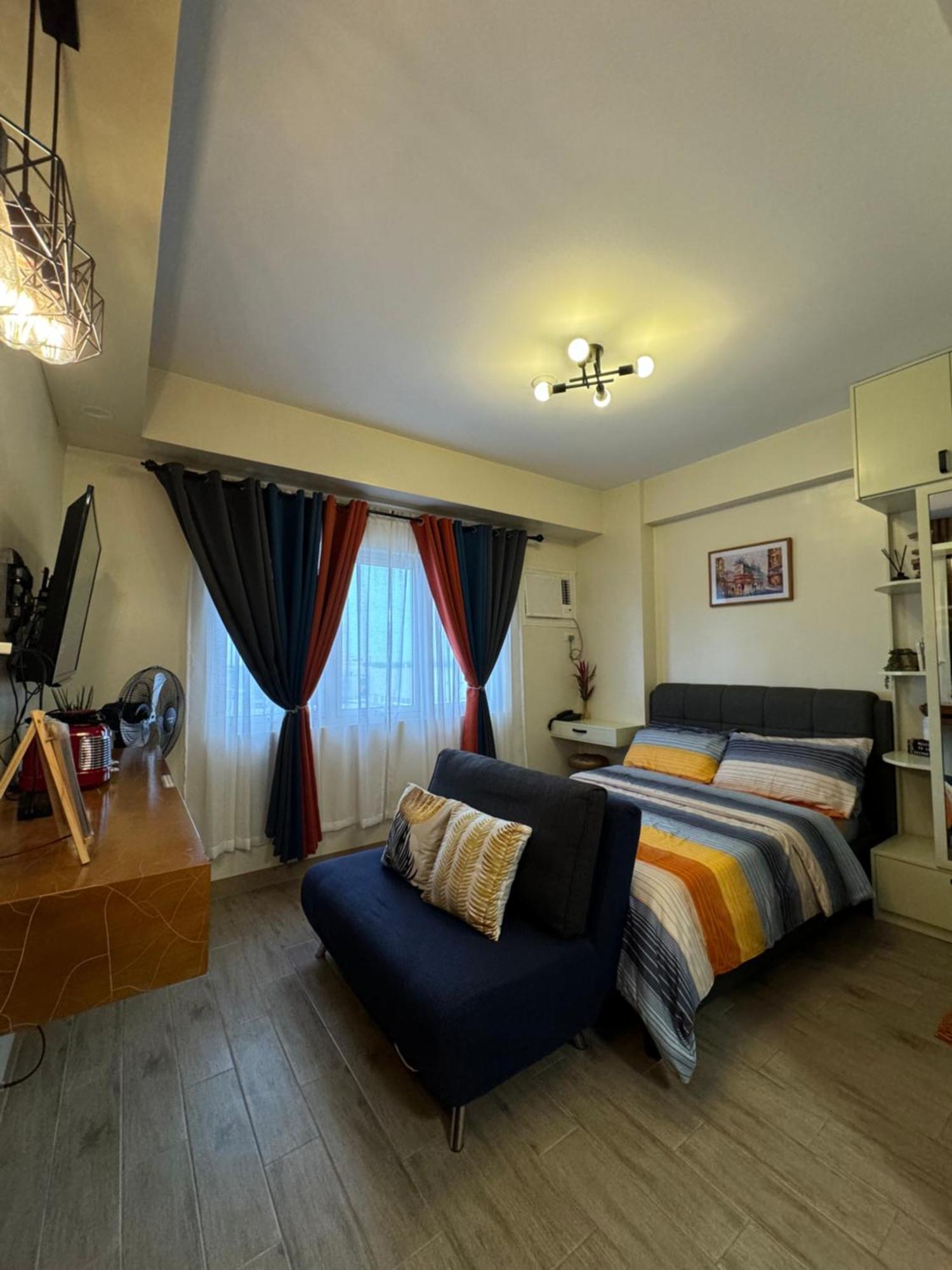 Condo Home With Fast Wifi In Bacolod City Buitenkant foto
