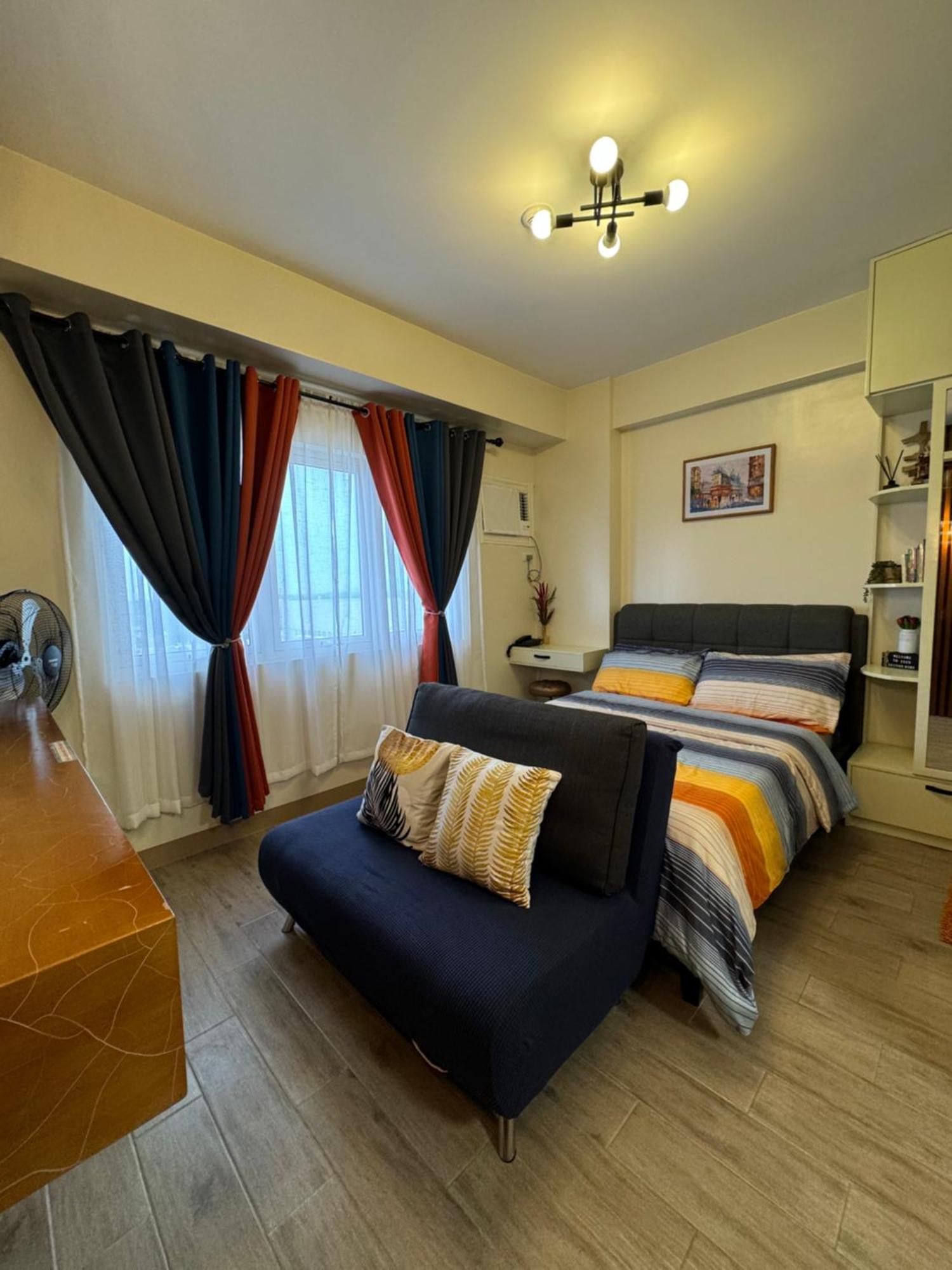 Condo Home With Fast Wifi In Bacolod City Buitenkant foto