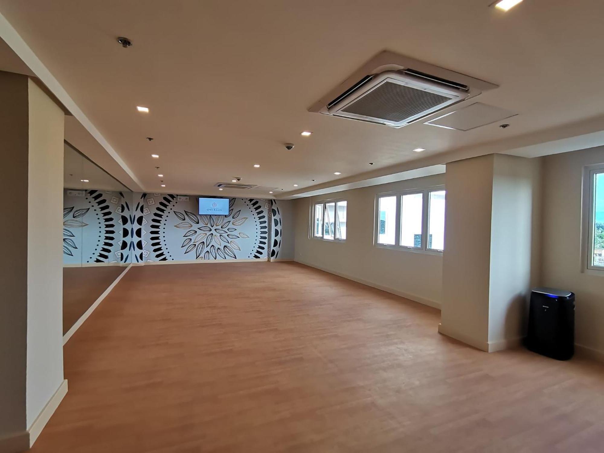 Condo Home With Fast Wifi In Bacolod City Buitenkant foto