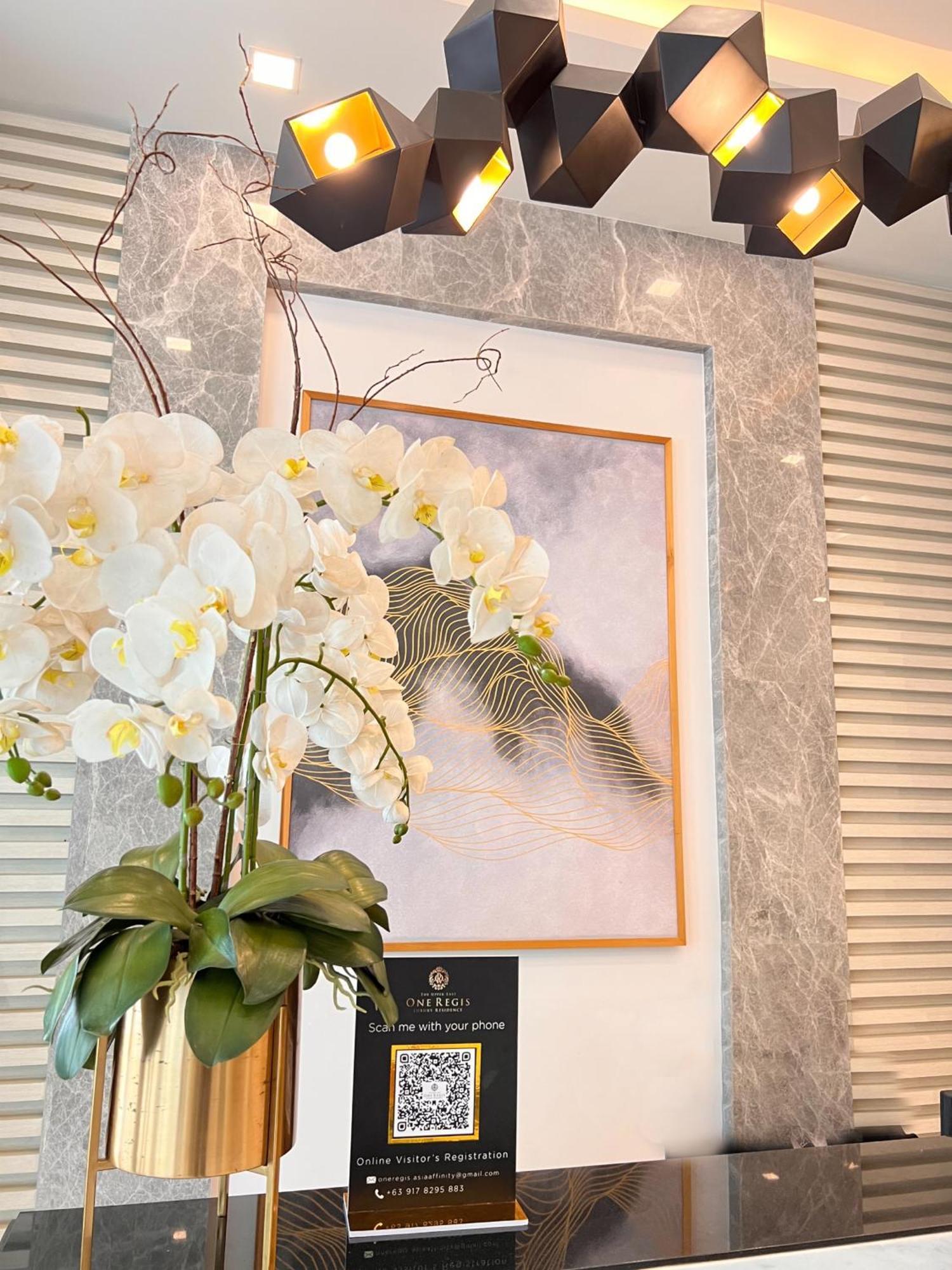 Condo Home With Fast Wifi In Bacolod City Buitenkant foto
